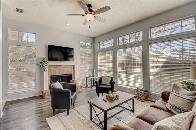 Foto del edificio - 6302 Mt Vernon Dr