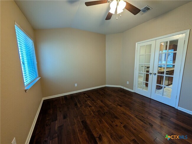 Foto del edificio - 1337 Lauren St