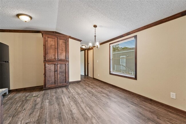 Building Photo - 21395 Ruth Dr
