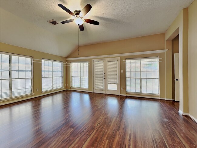 Foto del edificio - 17302 Lonesome Dove Trail