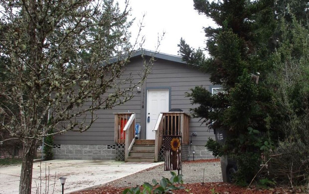 3 Bedroom 2 Bath in Palmer Lake Community House Rental in Lakebay, WA