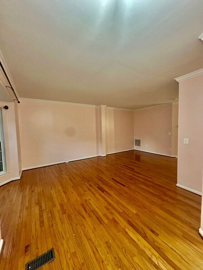 Building Photo - 9472 Black Hawk Ct