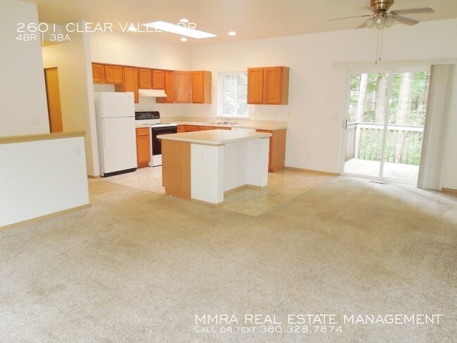 Foto del edificio - Large 4 Bedroom Home in Peaceful Valley