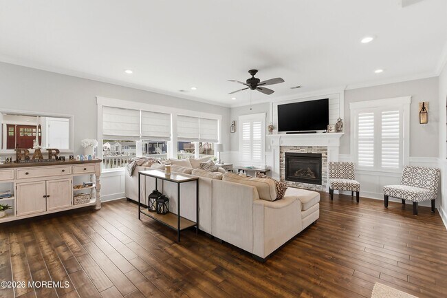 Foto del edificio - 239 Silver Bay Rd