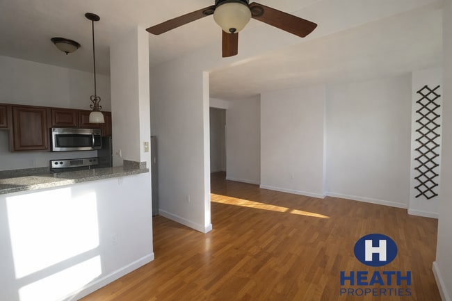 Awesome 3 bed 1.5 bath in Bay Village..... - Awesome 3 bed 1.5 bath in Bay Village..... Townhome