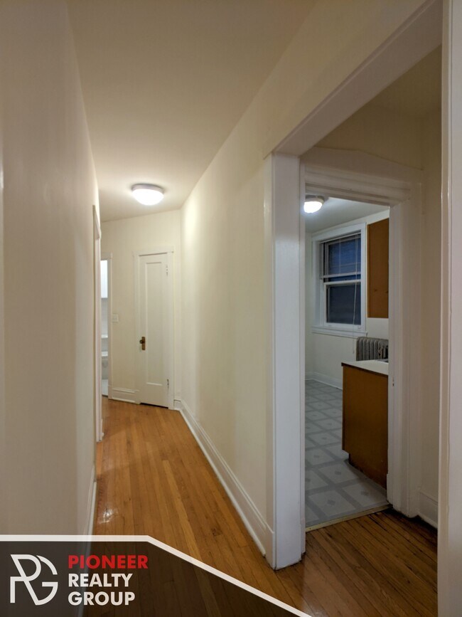 Foto del edificio - 5041 N Damen Ave