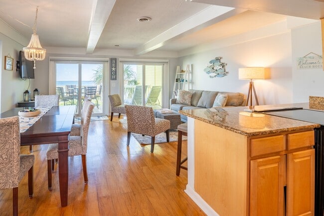 Building Photo - PERFECT WINTER WORK-FROM-HOME GETAWAY