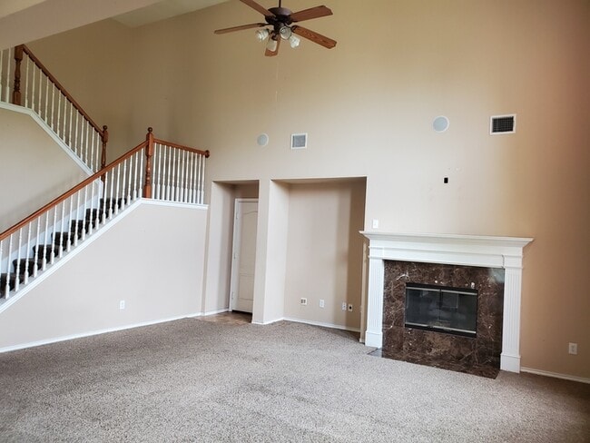 Foto del edificio - 627 Magnolia Ln