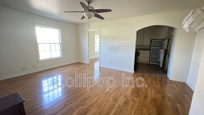 Photo - 3821 Woodleigh St Apartment