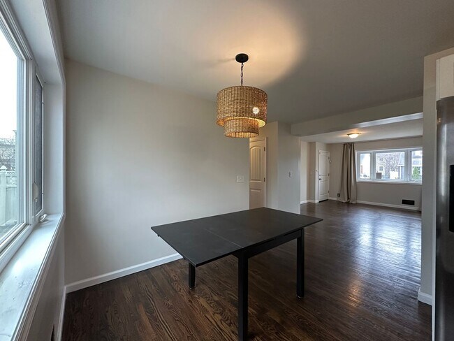 Building Photo - 1 Carteret St