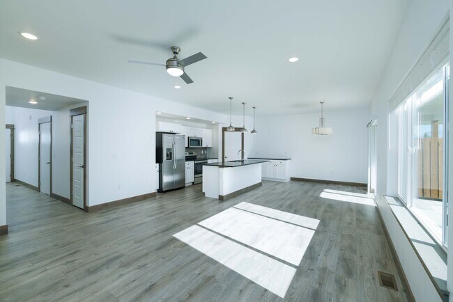 Foto del edificio - 515 W Aspen St