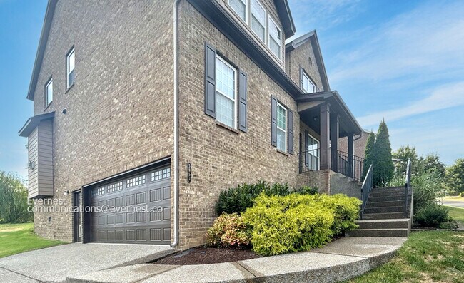 Foto del edificio - 5057 Falling Water Rd