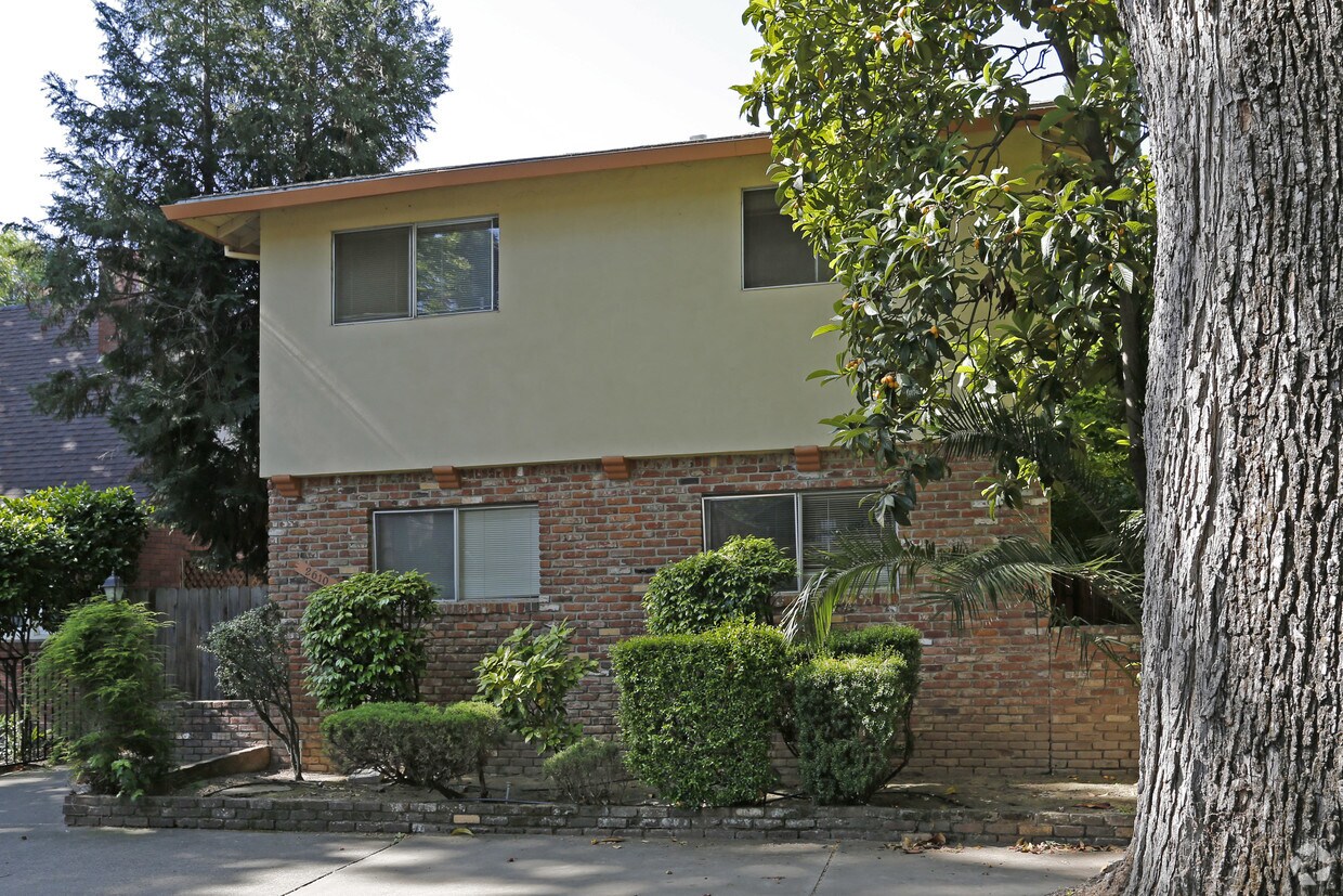 Foto del edificio - 2610 D St