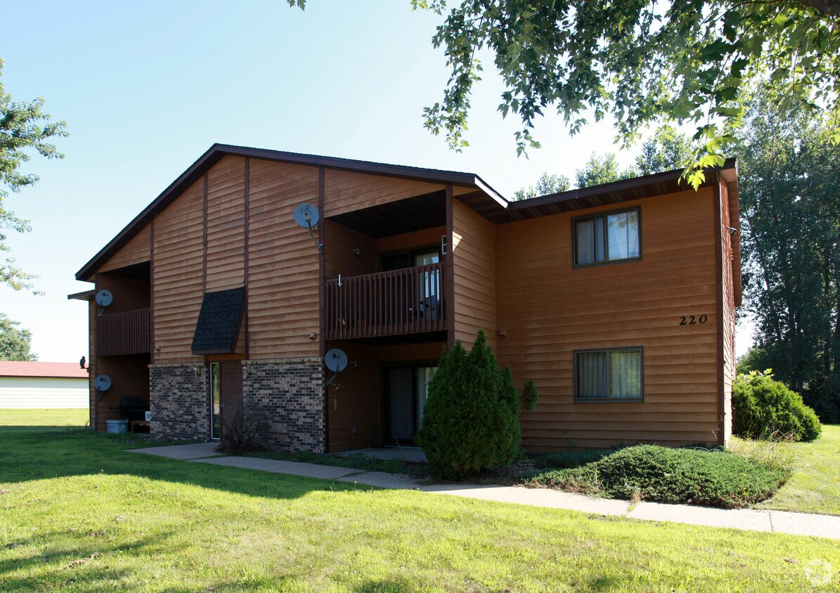 220 Cloutier Dr, Somerset, WI 54025 Apartments in Somerset, WI