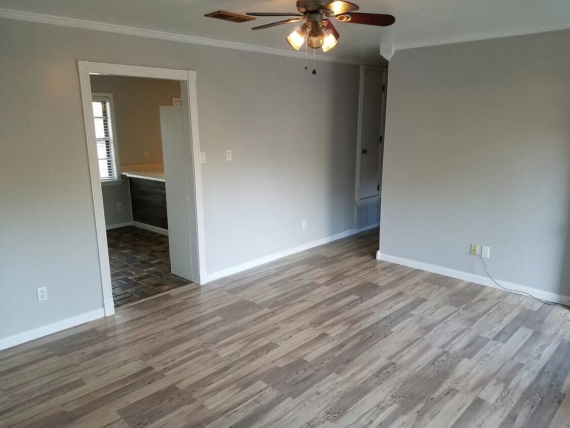 Foto del edificio - 3/2 in darling area of Ocean Springs