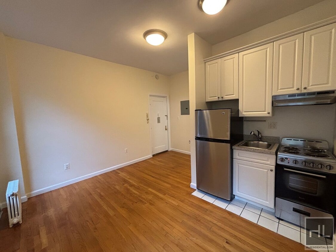 Primary Photo - WEST 72 STREET