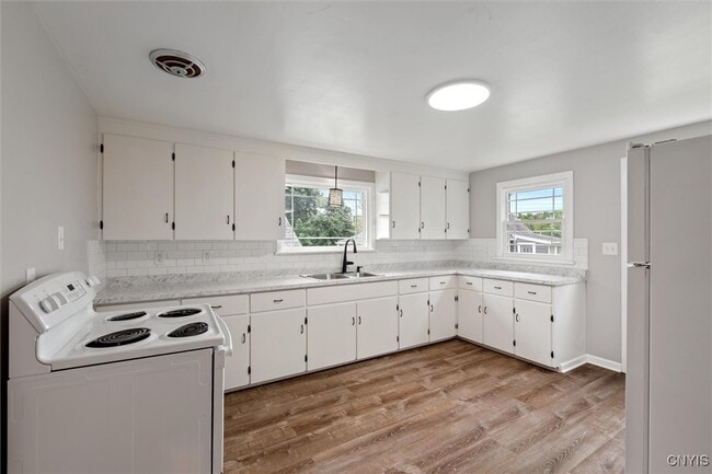 Building Photo - 236 Benham Ave