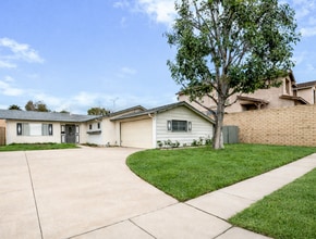 Building Photo - 1487 Chapel Dr