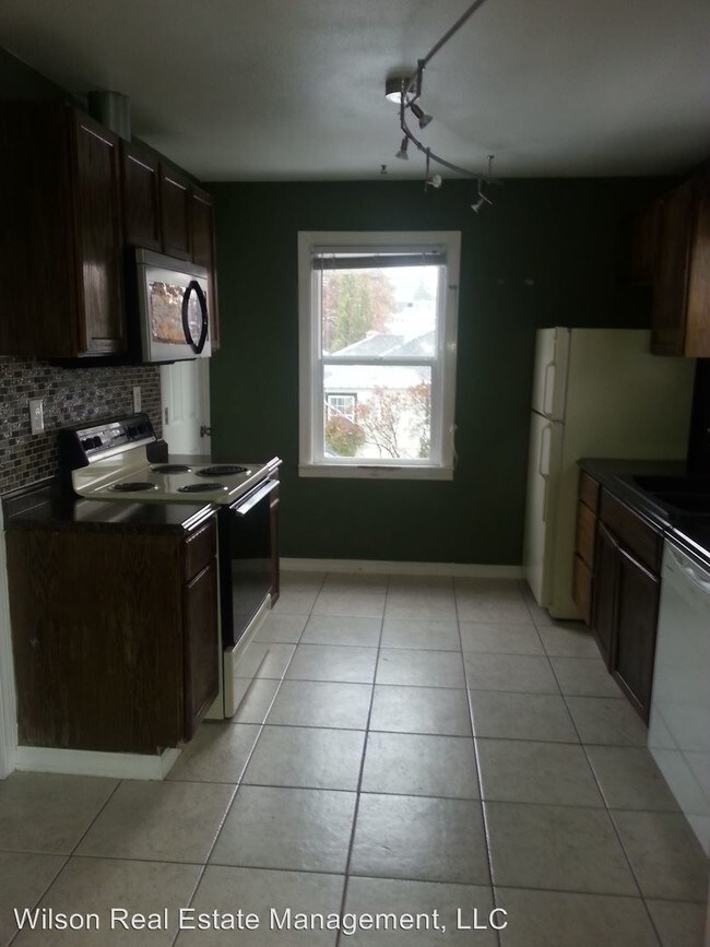 Building Photo - 5 br, 2 bath House - 2411 Tieton