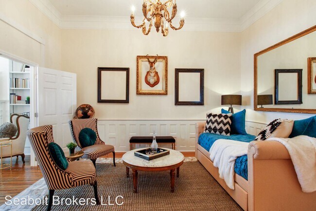 Foto del edificio - 5 br, 2.5 bath House - 417 E Bay St