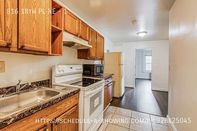 Foto del edificio - 316 18th Pl NE