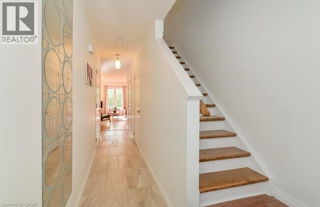 Photo du bâtiment - 85 Bankside Dr