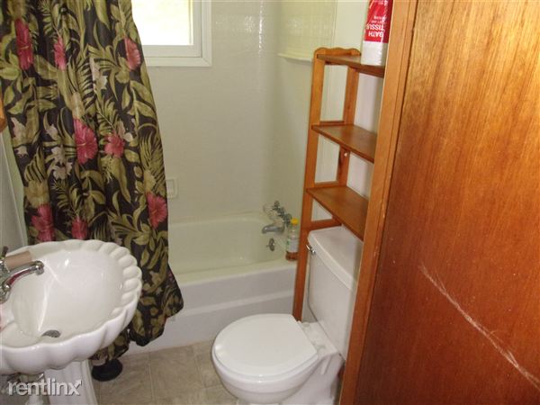 Building Photo - 149 Woodland Ave