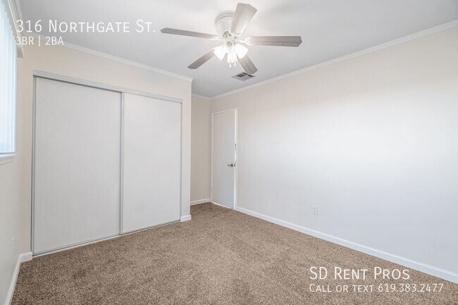 Building Photo - San Diego - Renovated 3 bd/1.5 ba Home wit...