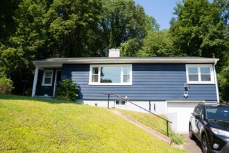 Building Photo - 85 Douglas Dr