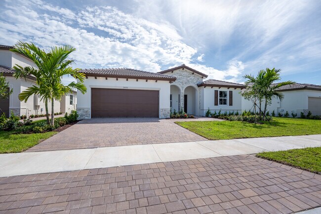 Building Photo - 2485 SE 29th Dr
