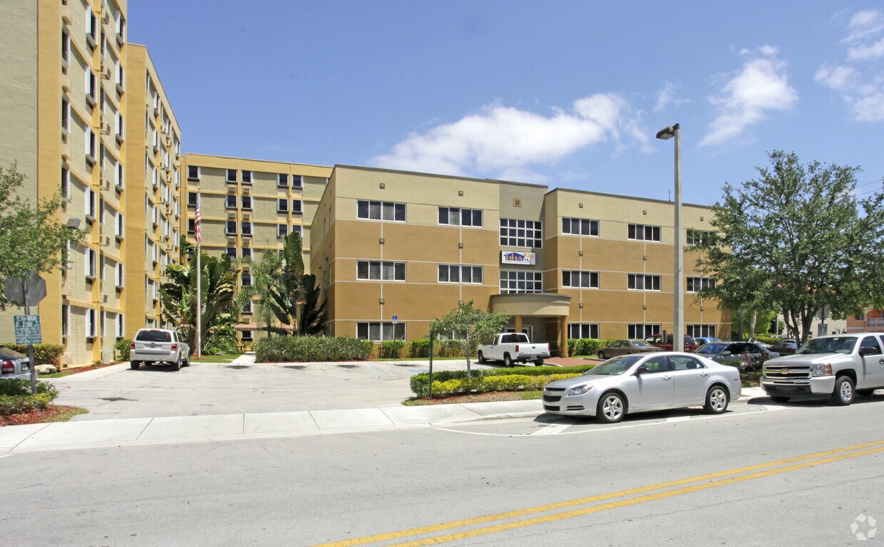 Building Photo - Vernon Ashley Plaza