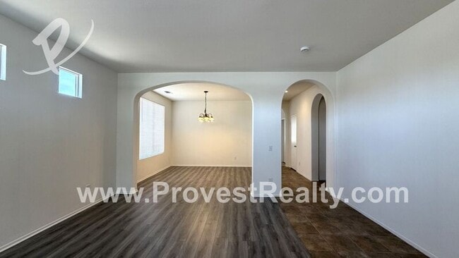 Building Photo - 12383 Luna Rd