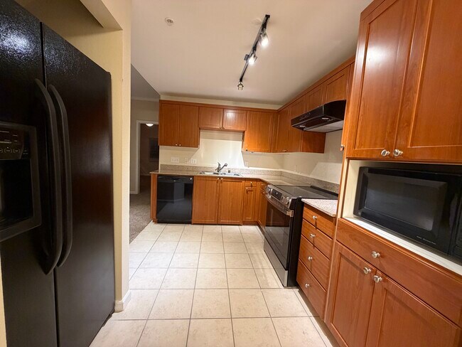 Building Photo - 1818 Moore Blvd