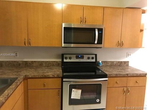 Building Photo - 2085 Coral Ridge Dr