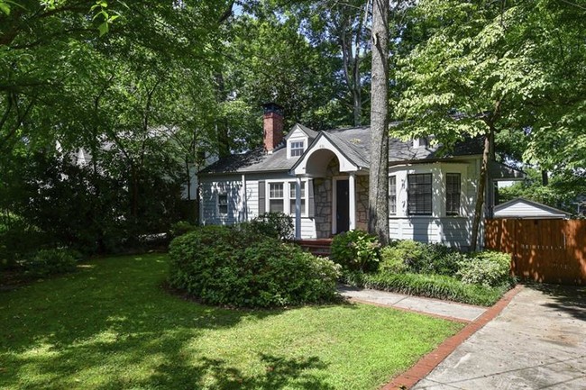 Foto del edificio - 436 Ridgewood Rd NE