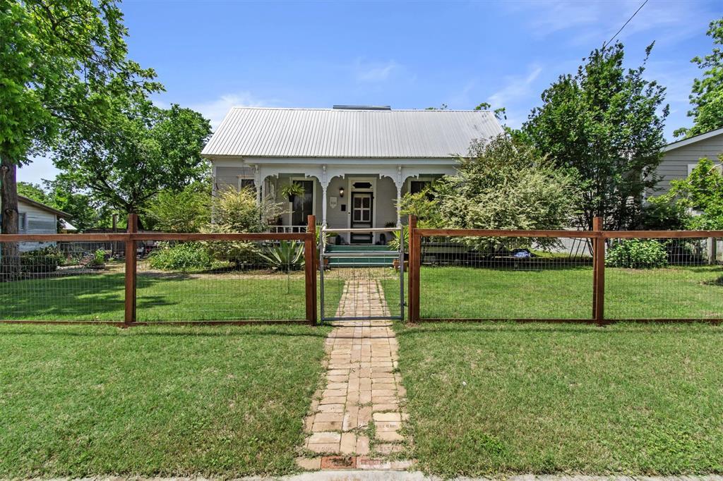 Foto principal - 308 S Ave A