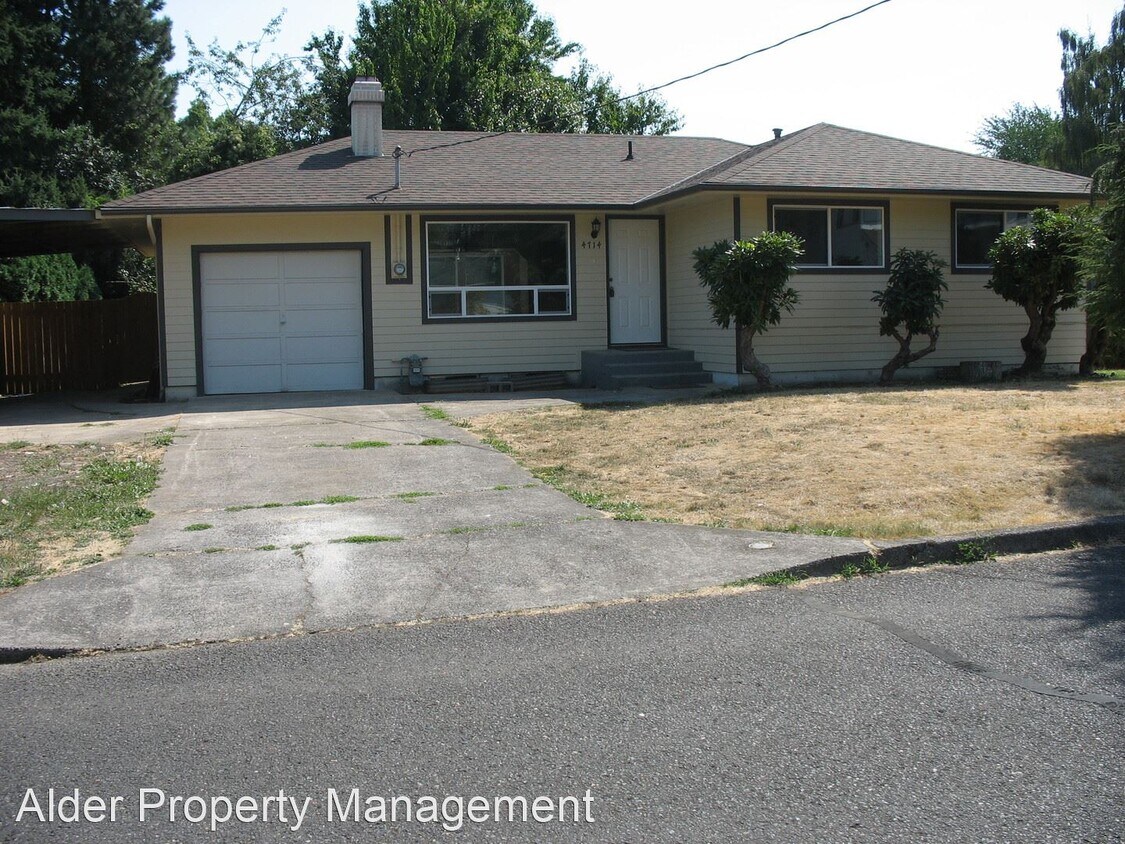 3 br, 2.5 bath House 4714 SE Mason Hill House Rental in