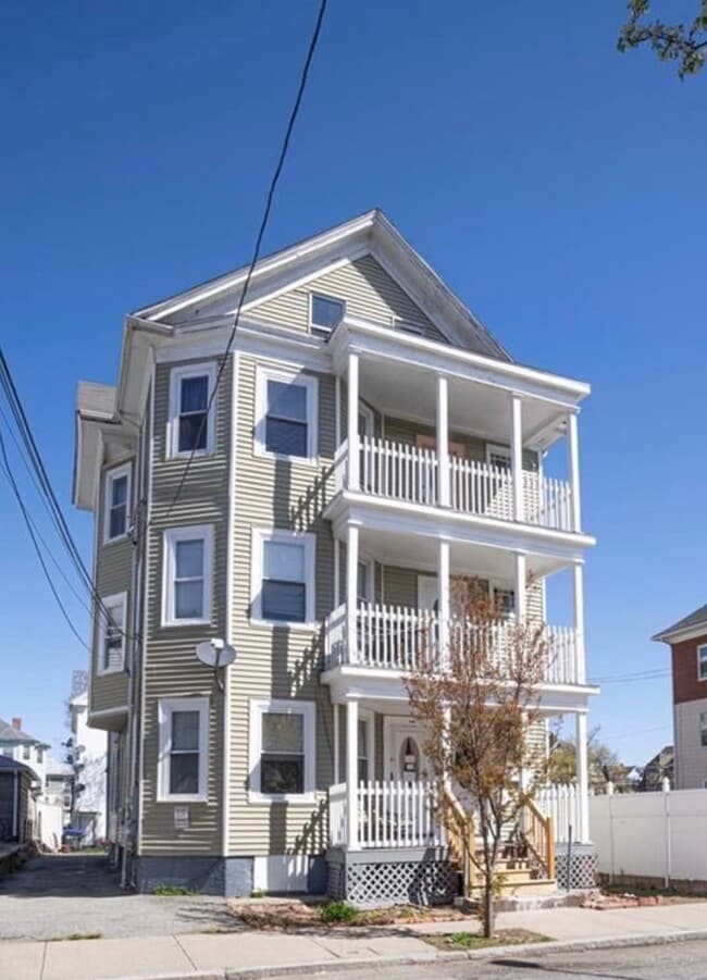 Foto del edificio - 64-66 Health Ave