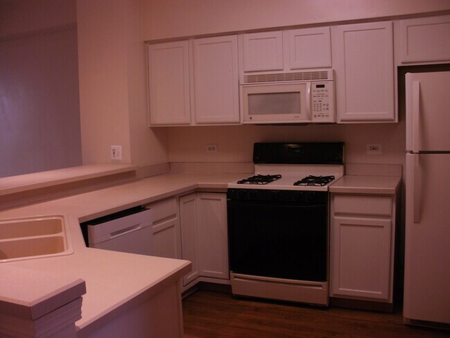 Foto del edificio - 2613 Carrolwood Rd