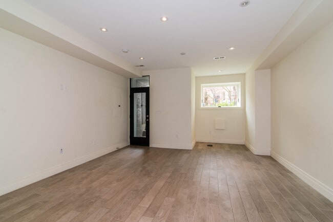 Building Photo - 1811 1st St NW