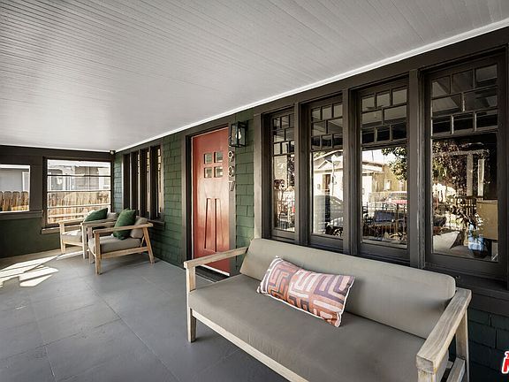 Foto del edificio - 3907 Walton Ave