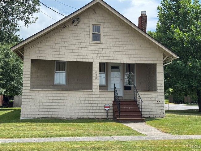 Building Photo - 400 Pawling St