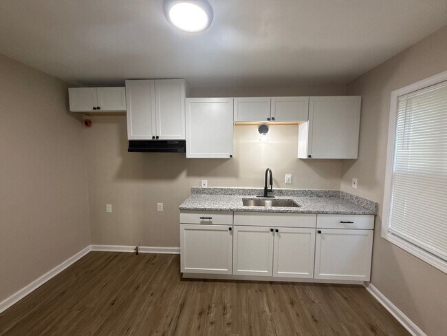 Foto del edificio - Freshly Renovated Single Family Home In Detroit Ready For Section 8 Lease!