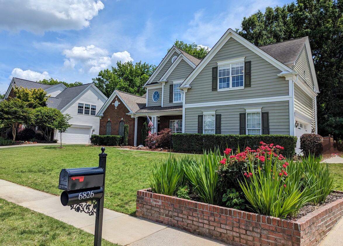 Primary Photo - 6826 Guinevere Dr