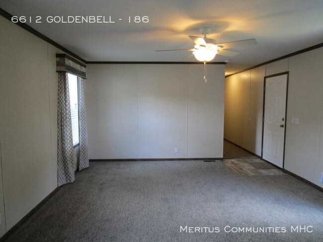 Building Photo - 3 bedroom in Indianapolis IN 46203