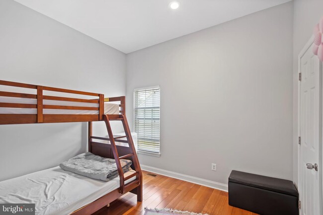 Building Photo - 210 Europa Ct