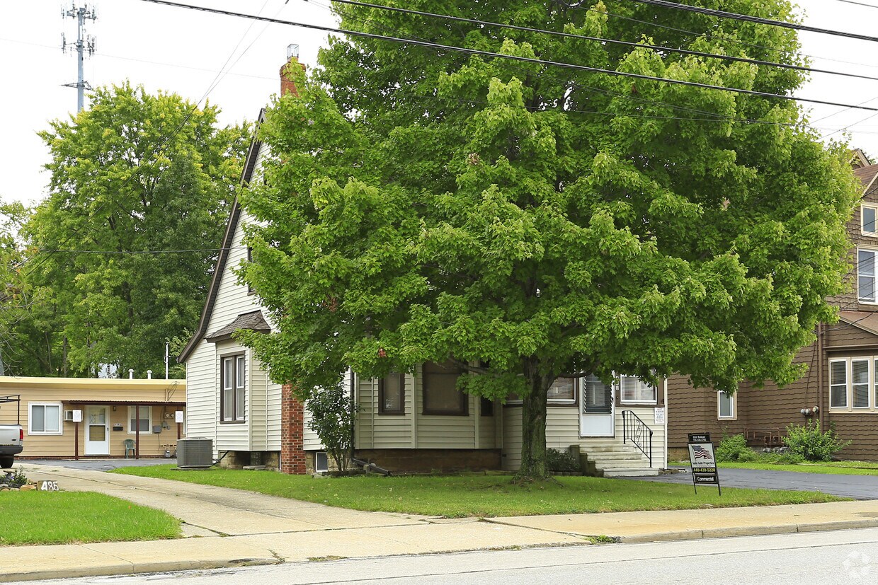 491 Broadway Ave, Bedford, OH 44146 Apartments in Bedford, OH