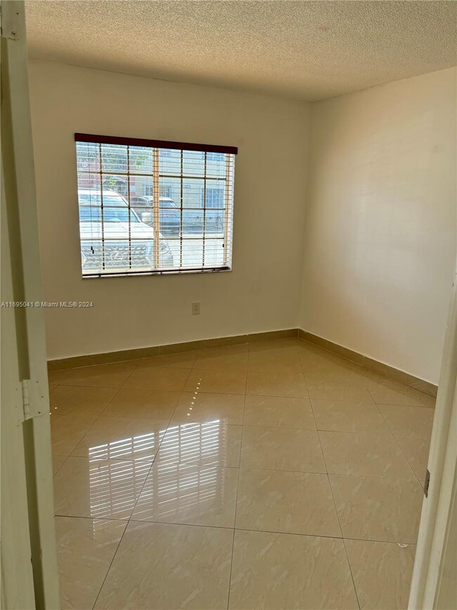 Foto del edificio - 15510 SW 133rd Pl