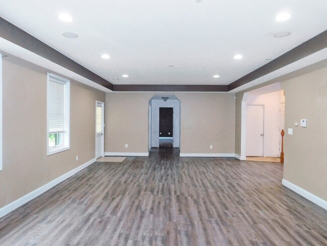 Building Photo - 5940 Gary Dr