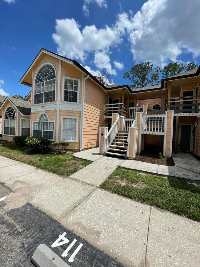 Building Photo - Condo for rent -3 Bed, 2 Bath Condo in Royal Palm Bay